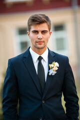 Man suit. Stylish groom. Wedding day.