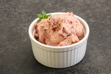 Liver pate in the bowl