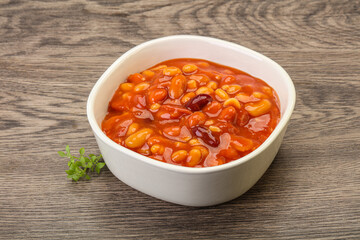 Baked kidney in tomato sauce