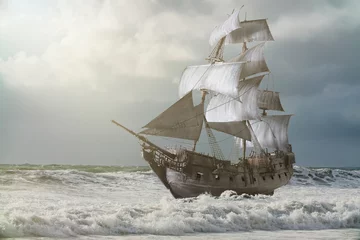 Fotobehang vintage zeilschip op zee © de Art