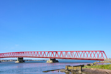 北海道　東部　厚岸の海と橋と町