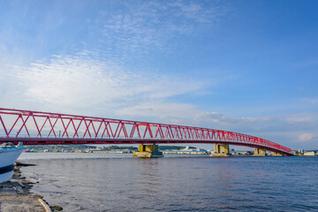 北海道　東部　厚岸の海と橋と町