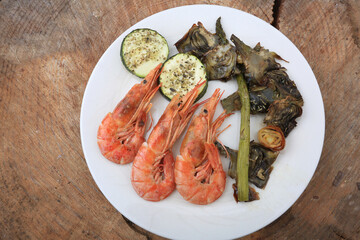 red Prawns with vegetables assorted