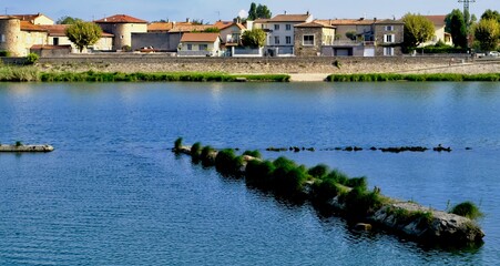 Obraz premium village le rhone a sablons