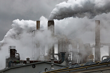 Breathtaking shot of an industrial factory under the cloudy skies