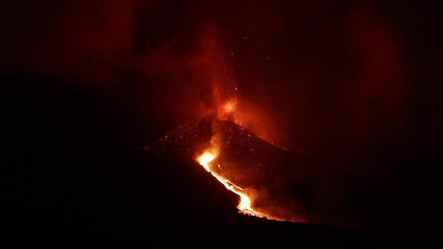 Erupci&oacute;n volc&aacute;nica del volc&aacute;n Cumbre Vieja en la Isla de La Palma en Las Canarias.
