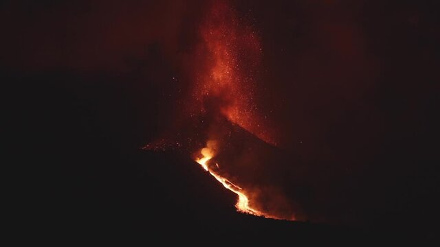Erupci&oacute;n volc&aacute;nica del volc&aacute;n Cumbre Vieja en la Isla de La Palma en Las Canarias.