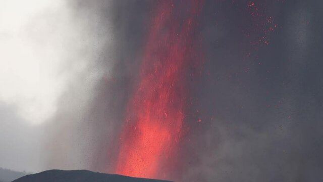 Erupci&oacute;n volc&aacute;nica del volc&aacute;n Cumbre Vieja en la Isla de La Palma en Las Canarias.