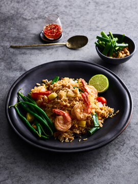 Khao Padt Sappa Rod - pineapple fried rice meal