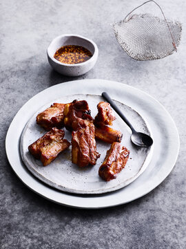 Si Krong Mhu Yaang - grilled pork rib meal
