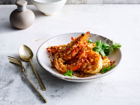Goong Kratiem - king prawn in garlic