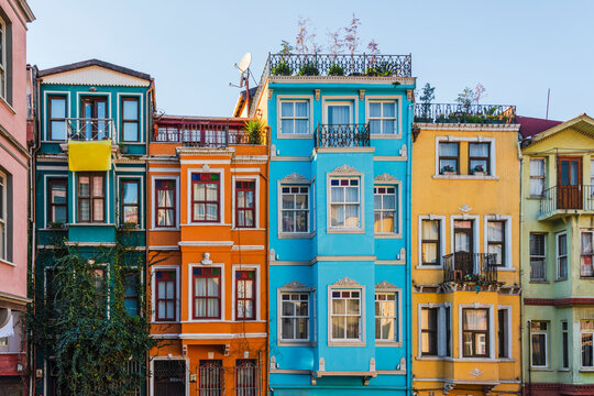 Turkey, Istanbul, Colorful houses in Balat district