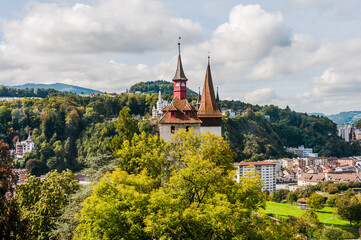 Luzern, Luegislandturm, Wachtturm, Museggtürme, Museggmauer, Stadtbefestigung, Türme, Wehrgang, Altstadt, Altstadthäuser, Vierwaldstättersee, Reuss, Zentralschweiz, Sommer, Herbst, Schweiz