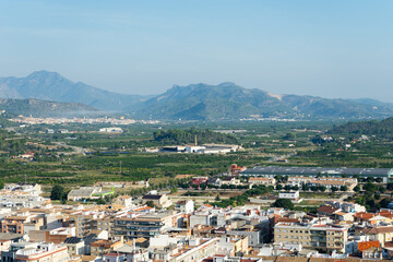 Fábrica a las afueras