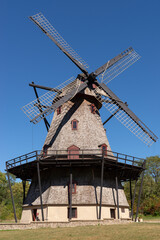 Fototapeta na wymiar Fabyan Windmill