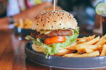 ハンバーガー　ランチ