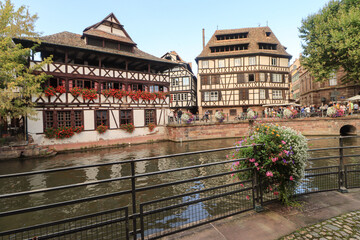 Straßburger Kleinod an der Ill; La Petite France, das Mühlen-und Gerberviertel mit dem Gerberhaus 