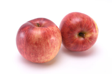 Fototapeta na wymiar Ripe red apple isolated on white background