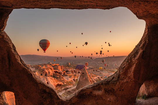 Cappadocia balloon tour , fairy chimneys and caves
