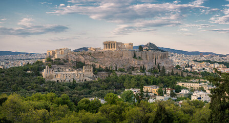 Fototapeta na wymiar Overlooking the Acropolis at sunset