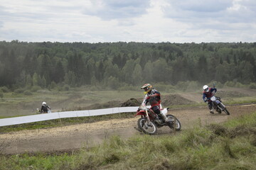 Obraz premium person riding a motorcycle