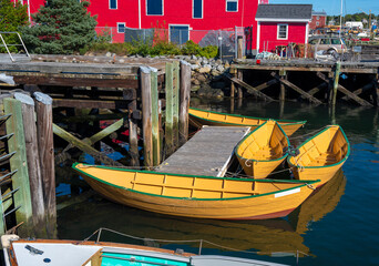 Fototapeta na wymiar boats at the wooden pier
