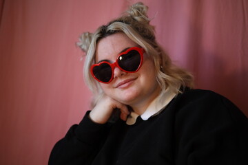 portrait of a person with sunglasses