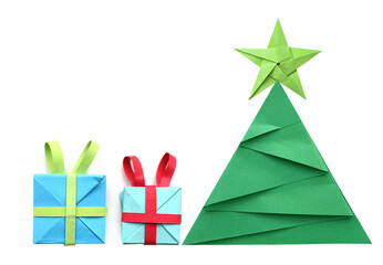 A green paper chirstmas tree and gifts