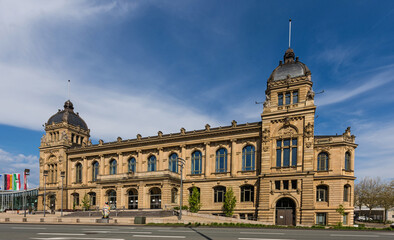 Fototapeta na wymiar Die historische Stadthalle in Wuppertal im Mai 2021; Deutschland