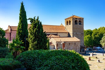 Cattedrale di San Giusto Martire cathedral garden