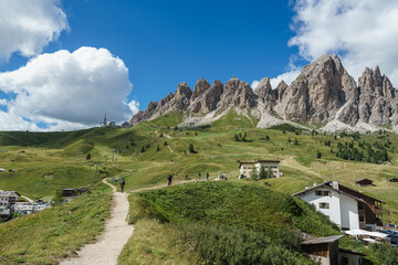 Fototapeta na wymiar Val di Gardena Hike in dolomity