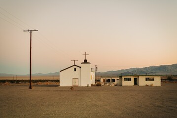 Fototapeta na wymiar Abandoned buildings in Amboy, on Route 66 in the Mojave Desert of California