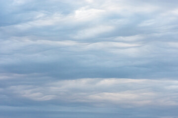Fototapeta premium view of blue cloudy sky 