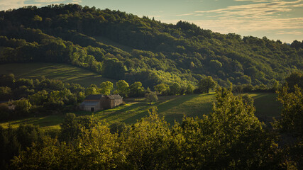 Landschaft mit Bauernhof Aubrac