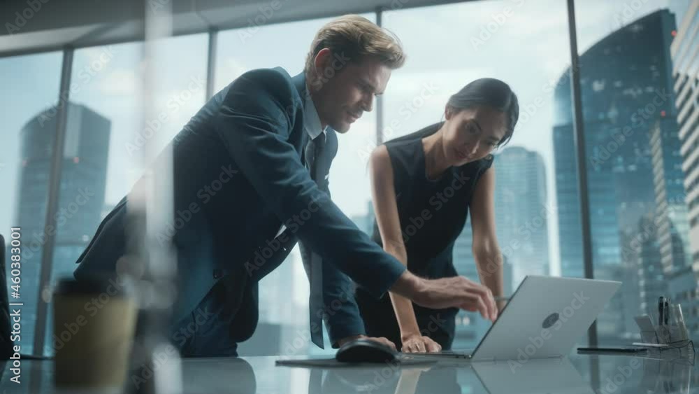 Aufkleber portrait of successful corporate ceo and investment manager talking, using laptop computer while sta