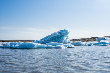 Icebergs in Fjallsárlón Ice Lagoon in Iceland