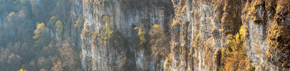 Obraz premium Ayskie pritesy - a natural attraction of the southern Urals in autumn, Russia