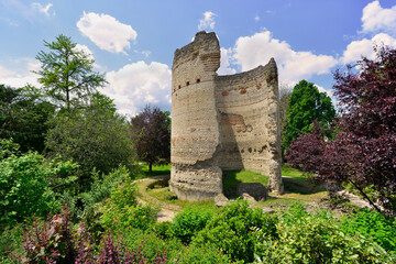 La tour de Vézone (1er ou 2è siècle) à Périgueux (24000), département de la Dordogne en...