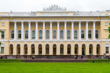 Museo Estatal Ruso en la ciudad de San Petersburgo o Saint Petersburg, pais de Rusia o Russia