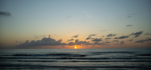 Naklejka premium Landscape sunset or sunrise light of nature cloudscape sky.