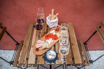 The perfect outdoor apero tapas plate