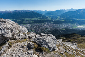 Blick auf Innsbruck von  Nordkette, Berge