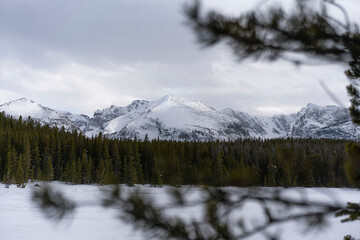 mountains in ocky mountain national park