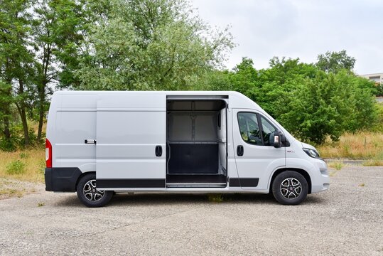 Fiat Ducato Maxi L3H2. Large box van. Main view. 06-23-2021, Prague, Czech Republic.