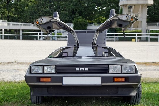 Delorean DMC12