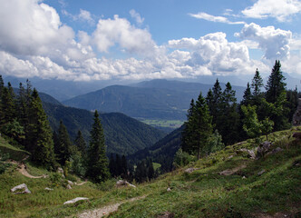 Blick vom Panoramaweg bei der Kampenwand