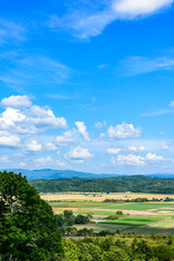 萌の丘　素晴らしい道央の穀倉地帯を望む