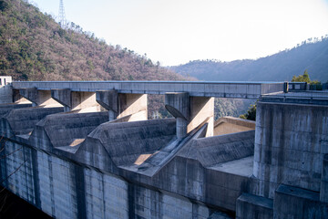 Fototapeta na wymiar 苫田ダム　岡山県吉井川上流のダム
