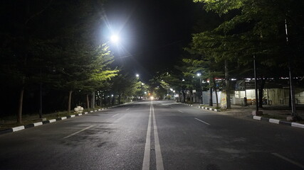 Fototapeta na wymiar night road in the city