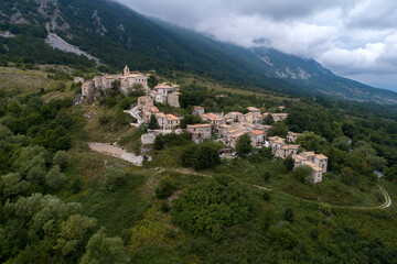 Fototapeta na wymiar Roccacaramanico village in Abruzzo in Majella national park